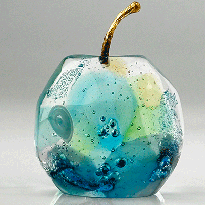 Insta5 Louisa Sullivan glass art